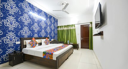 Via Diamond Sector 45 Room Type - Premium Room