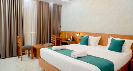 Palm Wave Beach Resort Room Type - Deluxe Room with Garden View