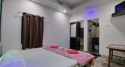 Hotel Bobby House 450M From Beach & 1 KM From Jagannath Temple Room Type - Deluxe Non AC Room