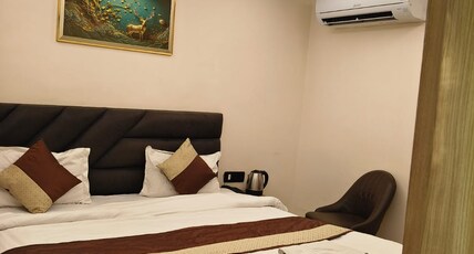 Hotel Aarambh Palace Room Type - Deluxe Room