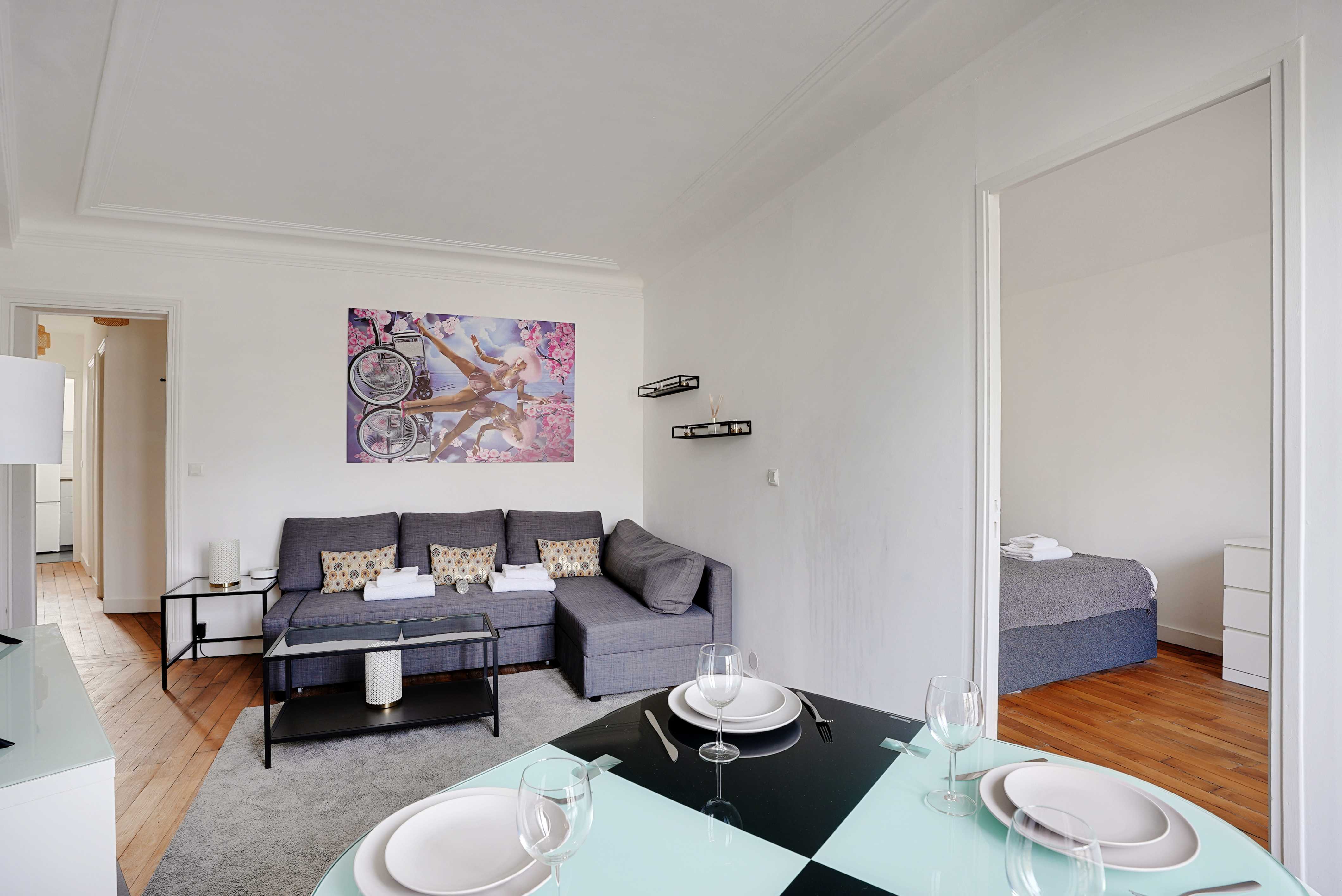 Chic apartment - 1BR/4P - Next to Paris - Tap to explore photos