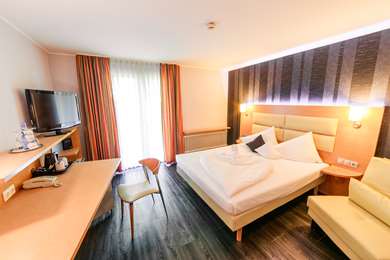 Best Western Plazahotel Stuttgart-Ditzingen - Tap to explore photos