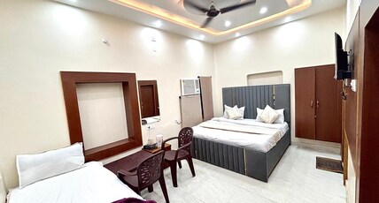 Hotel Jalsa Room Type - Triple Bed Room