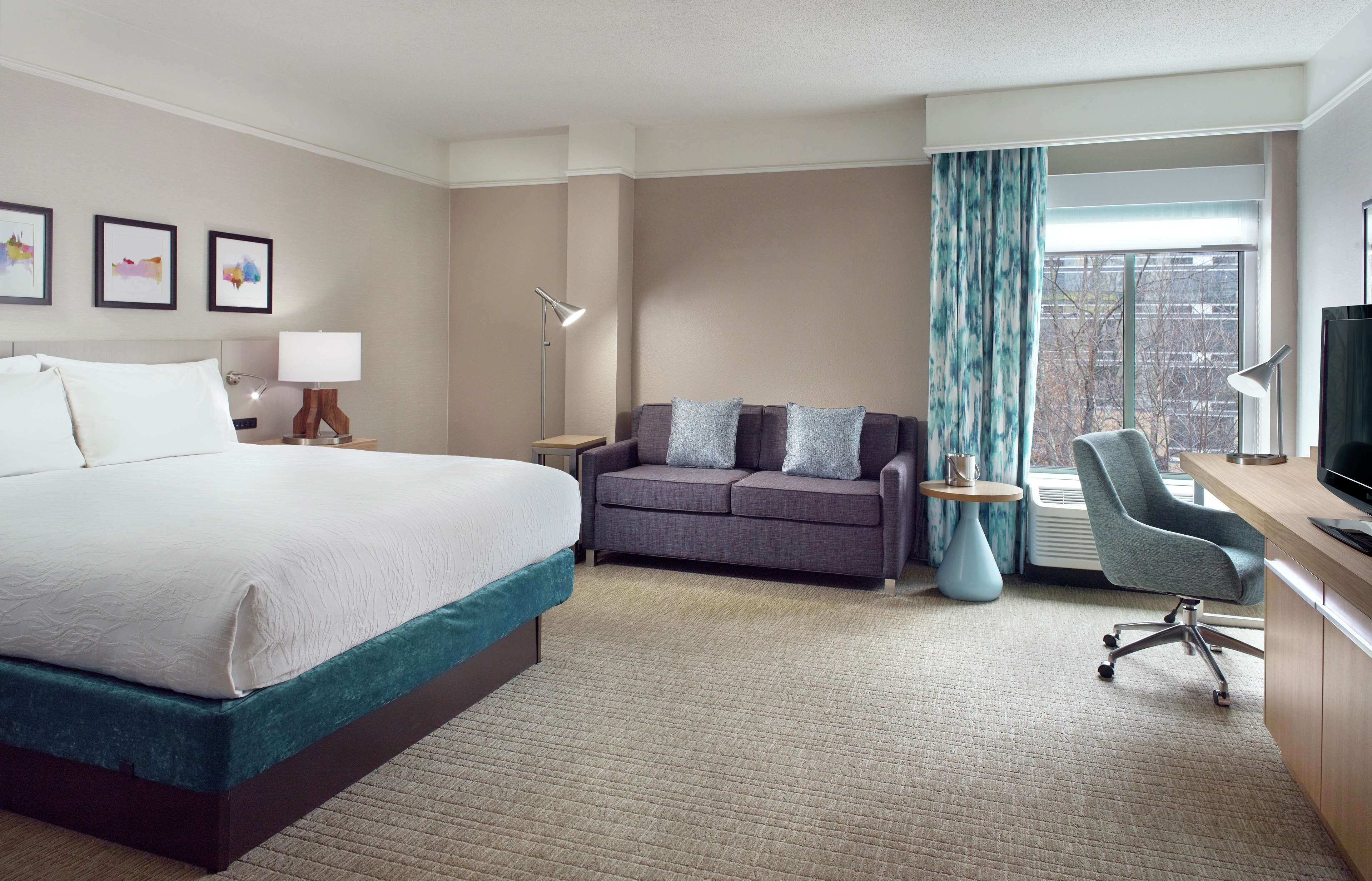 DoubleTree by Hilton Atlanta - Buckhead - Tap to explore photos