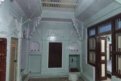 Feel Aesthetic Kashi Homestay