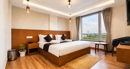 Hotel The Montara near Ganga Ghat Room Type - Deluxe Room