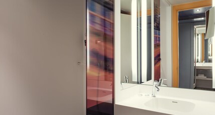 Mercure Paris Boulogne Room Type - Family Privilege Room with 1 double bed and bunk beds