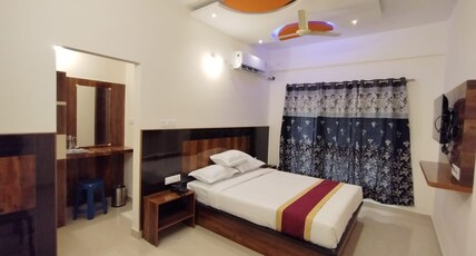 Hotel Prince Residency Room Type - Deluxe Room