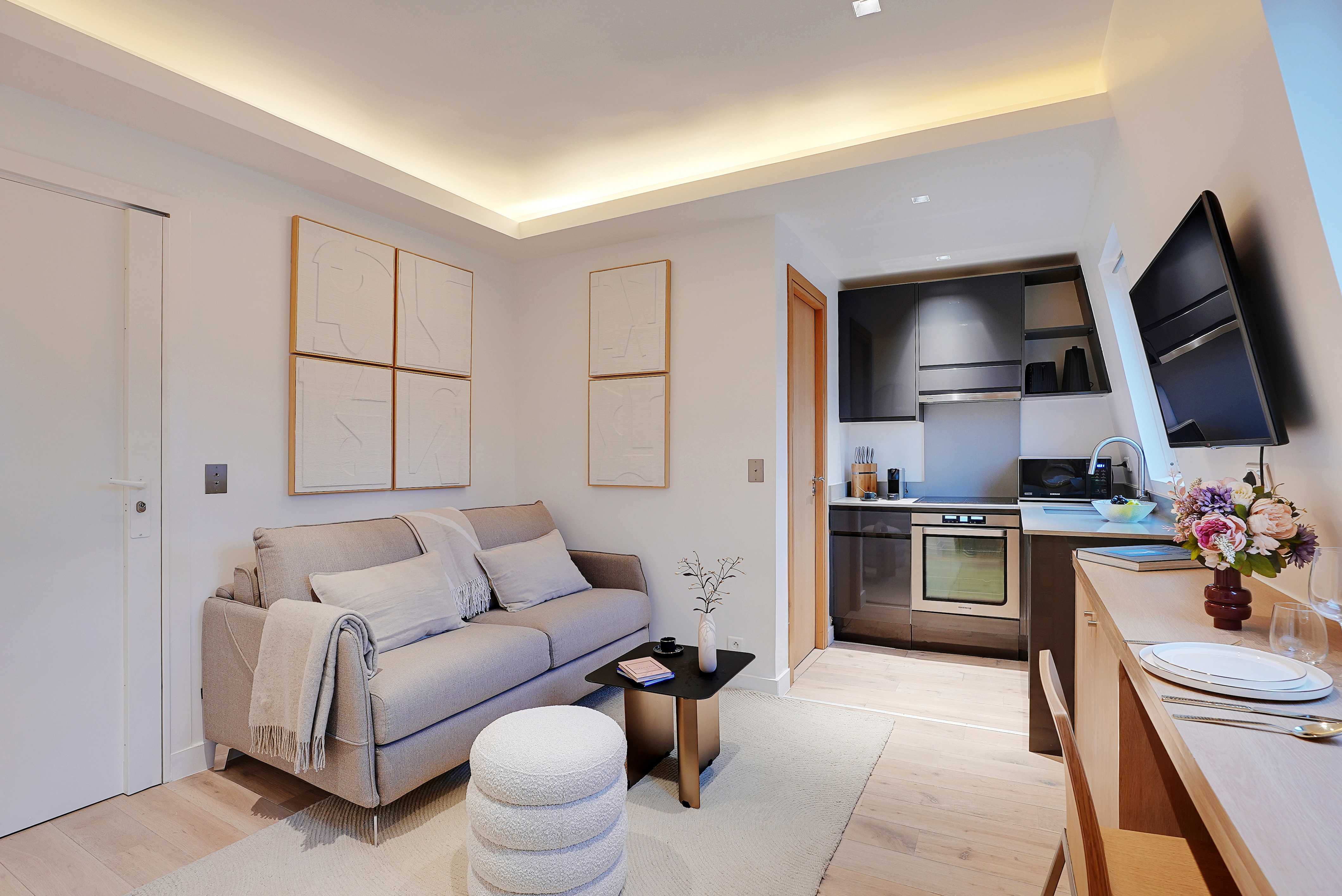 Magnificent apartment - 1BR/4P - Arc de Triomphe - Tap to explore photos