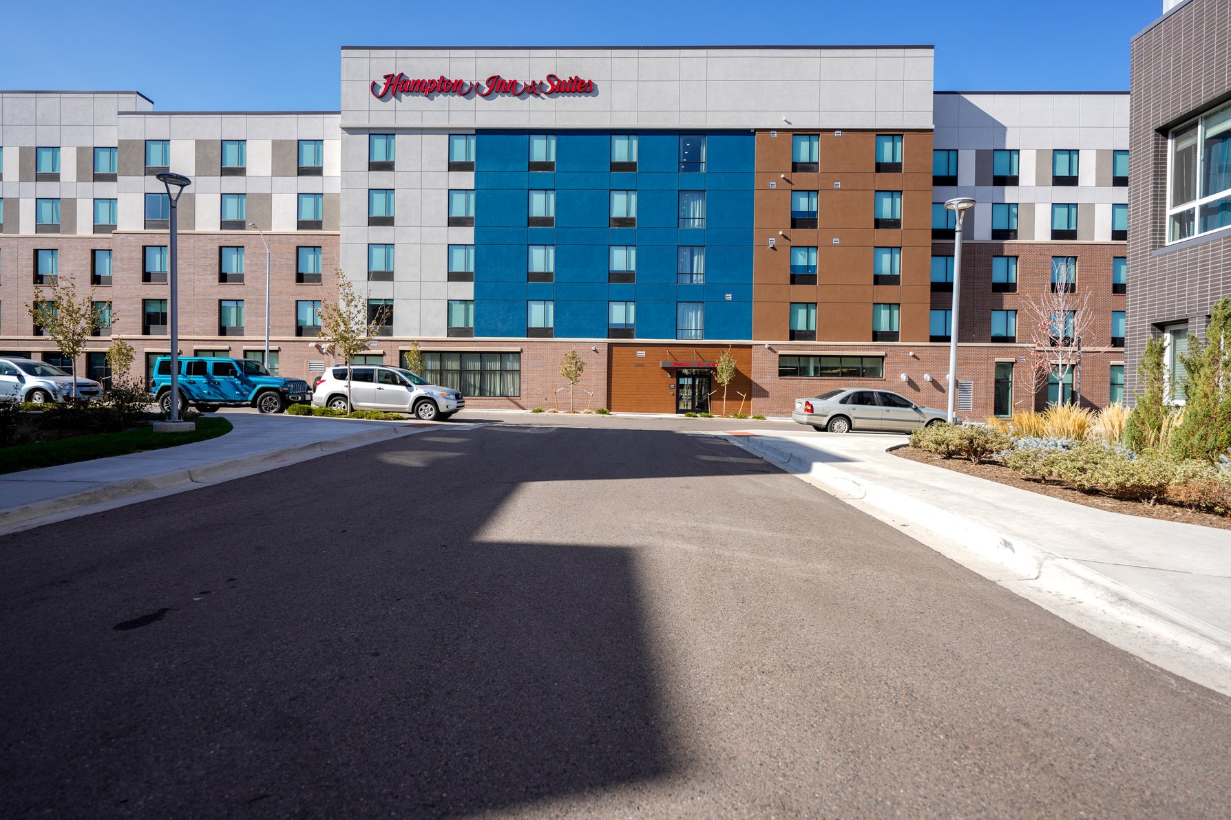 Hampton Inn and Suites Aurora South Denver - Tap to explore photos