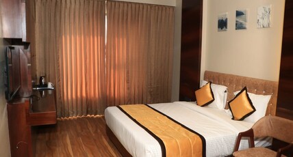 Hotel Rudra Royal Room Type - Deluxe Room