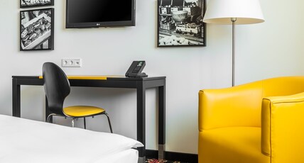 Holiday Inn Munich- Westpark Room Type - 2 Twin Standard Garden View Up to 3 Guests Holiday Inn Munich- Westpark Room Type - 2 Twin Standard Garden View Up to 3 Guests