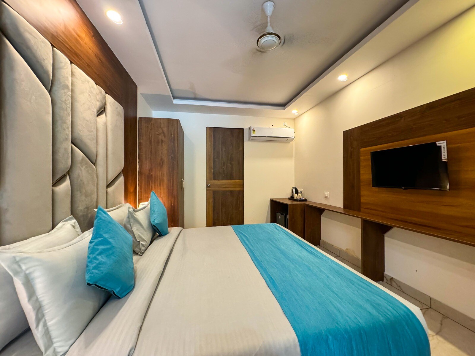 Rishikesh Residency By Euphoric - Tap to explore photos