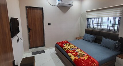 Hotel  Shreyanvi Room Type - Room 103