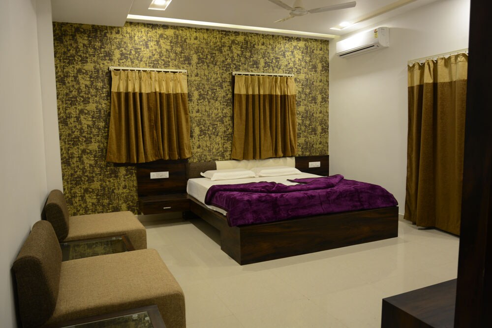 Sri Shivam Hotel - Tap to explore photos