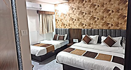 Leela Palace Room Type - Three Bed AC Room