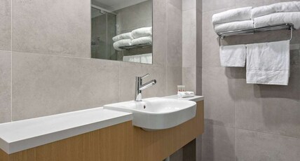 ibis Styles Canberra Eaglehawk Room Type - Standard Room 1 Queen bed