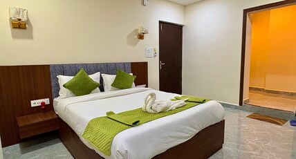 Grand Meridian Hotel & Restaurant Room Type - Club Room with Balcony Grand Meridian Hotel & Restaurant Room Type - Club Room with Balcony