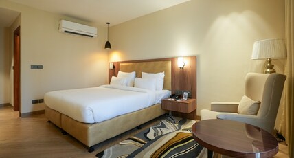 Udman Hotel Gurugram Room Type - Superior Room King