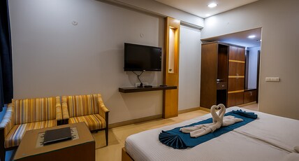 Hotel The Amaris Room Type - Elite Double Bed Room
