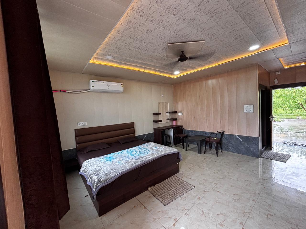Tomar Paradise Resort - Tap to explore photos