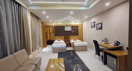 Hotel Executive Tower Room Type - Junior Suite Room