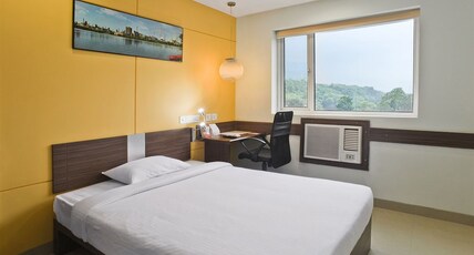 Ginger Chennai, Vadapalani  Room Type - Queen Room