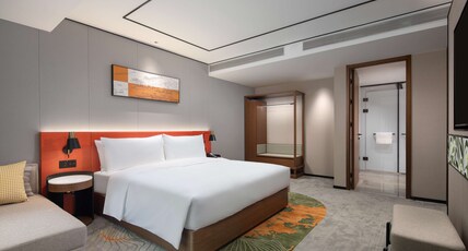 Hilton Garden Inn Beihai Jiafu Room Type - KING DELUXE SUITE