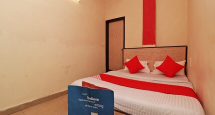 Super OYO 27596 Hotel Parkash dx Room Type - Classic
