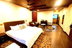 Vandhaara Luxury Stays