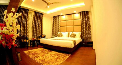 HOTEL ROYAL ARABIA Room Type - Family Suite Room Free WiFi