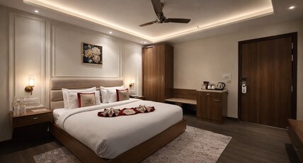 Hotel Holy Vivasa Room Type - Executive King Bed Room With City View