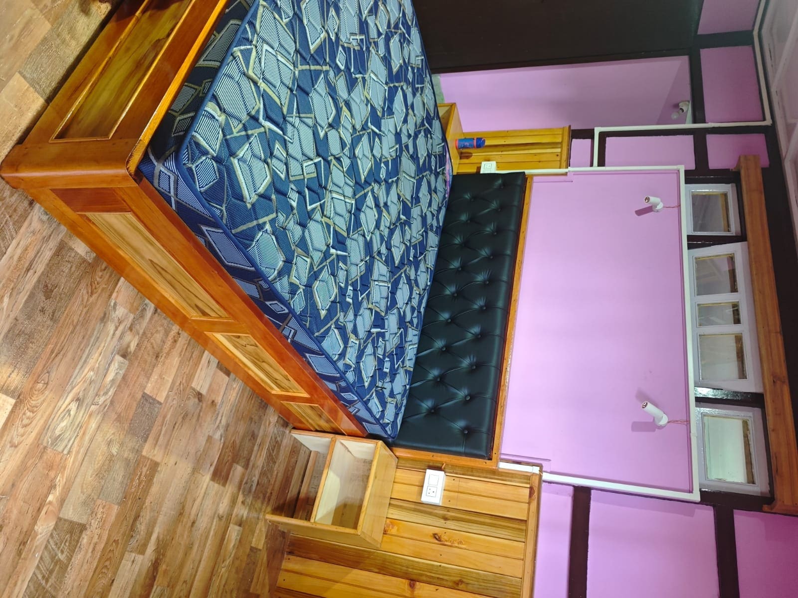 DJOOMTHANG RESIDENCY AND HOMESTAY - Tap to explore photos