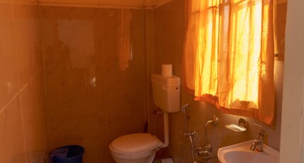 HALARI GUESTHOUSE Room Type - Room 2 with Double Bed