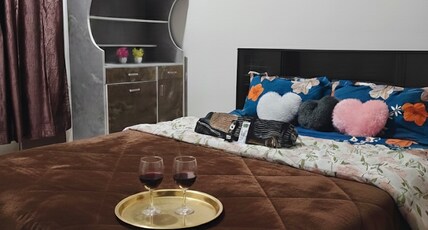 Cozy Private Room & Bath-Pool, WiFi & Caring Hosts Room Type - Cozy Private Room with Bath,Pool WiFi Caring Hosts