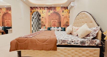 InD House Chandmari Room Type - Premium Room With Bathtub