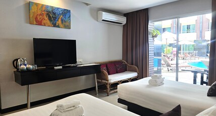 Baron Beach Hotel Room Type - Deluxe Pool Access