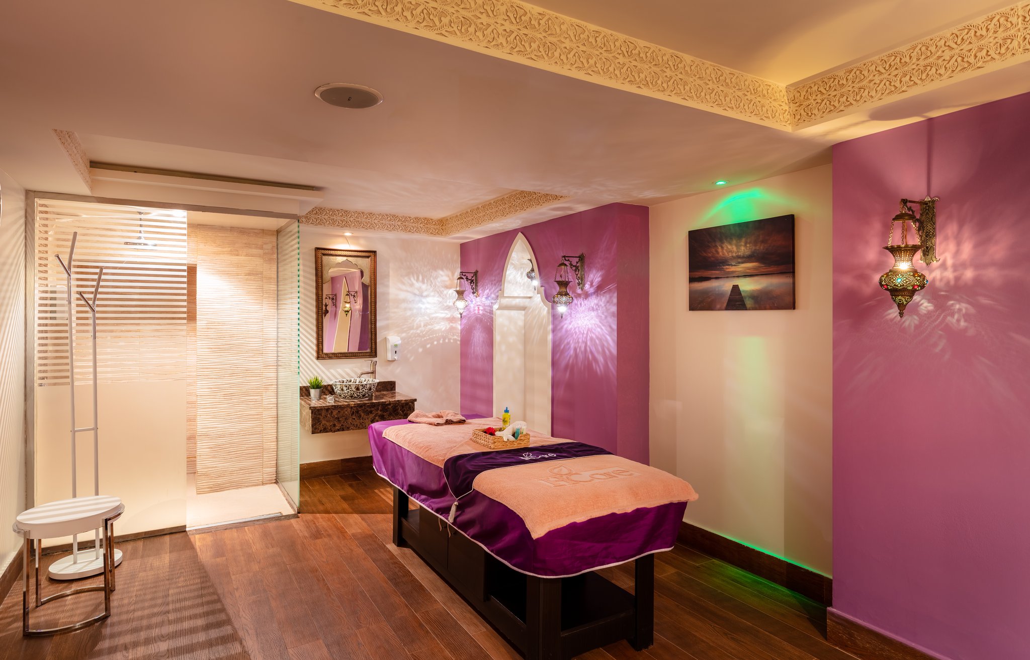 Holiday Inn Riyadh al qasr - Tap to explore photos