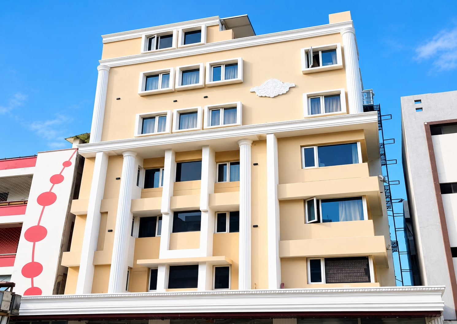 Sitevi Inn & Suites, Kota - Tap to explore photos