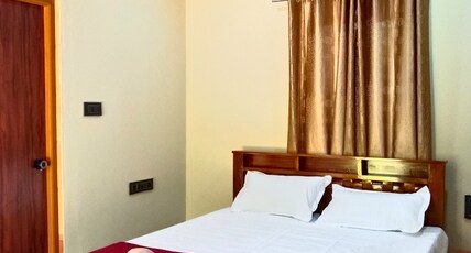 Shilpa Serenity Room Type - Deluxe Queen Room