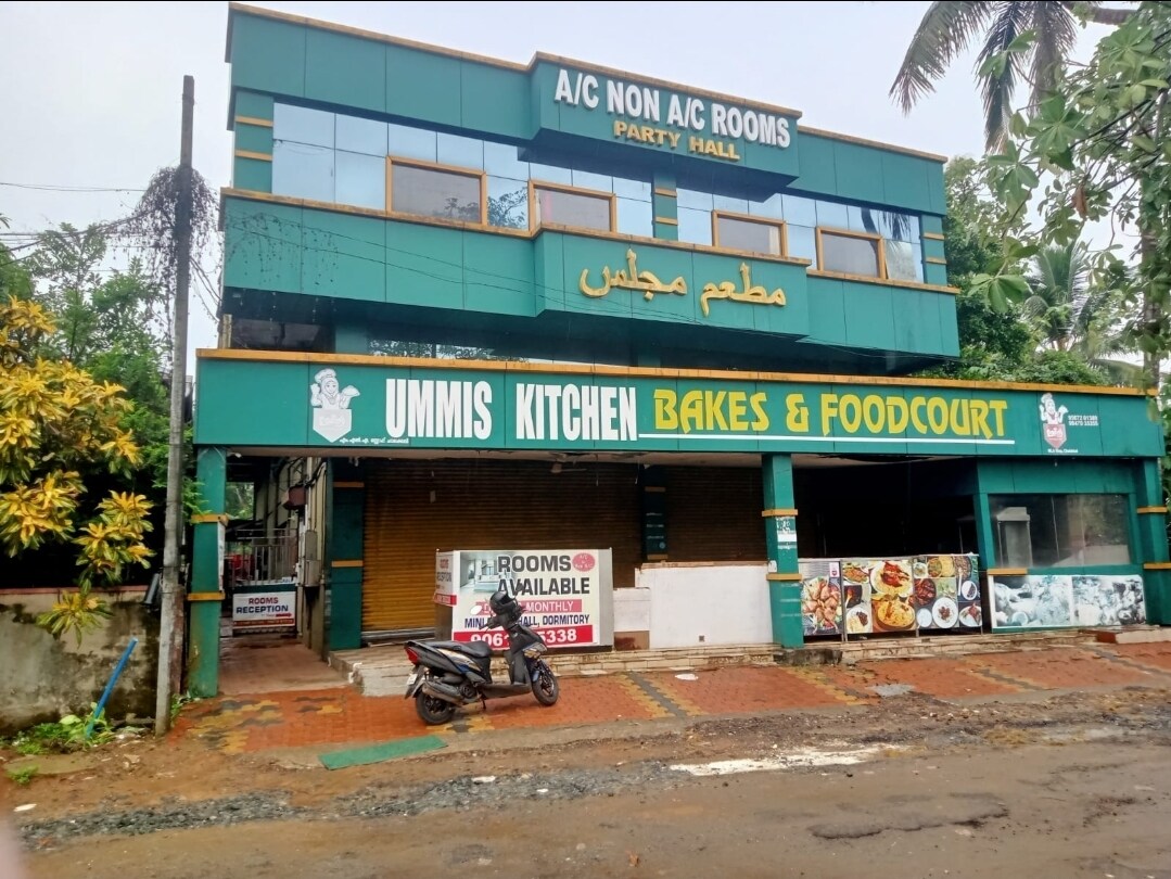UMMIS RESIDENCY ALUVA - Tap to explore photos