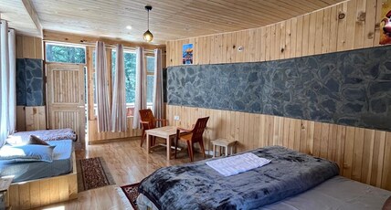 HRH By The Hostalgic Room Type - Private duplex cottage with Mountain View