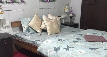 Yolmo Homestay & Resort | Valley-view Rooms Room Type - Deluxe Room