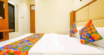 Hotel Emirates Suites Room Type - Deluxe