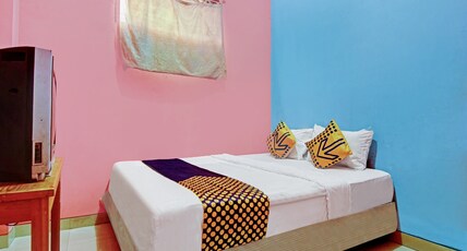 Hotel O Aliyah Syariah Room Type - SPOT ON NON AC double