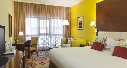 Coral Dubai Deira Hotel Room Type - Family Room with King and Twin Component Room