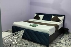 Hotel O Guru Residency