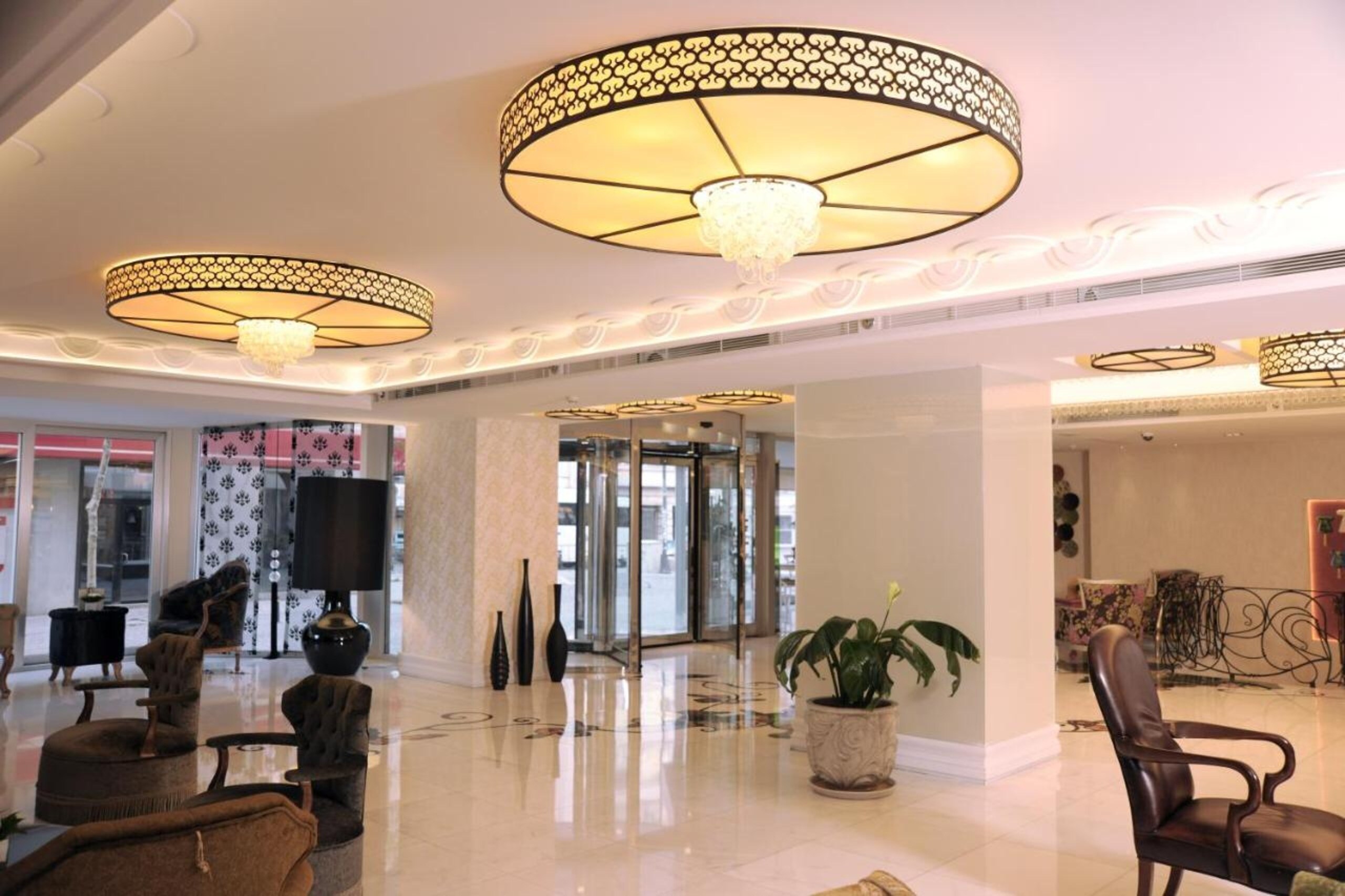 Taksim Gonen Hotel - Tap to explore photos