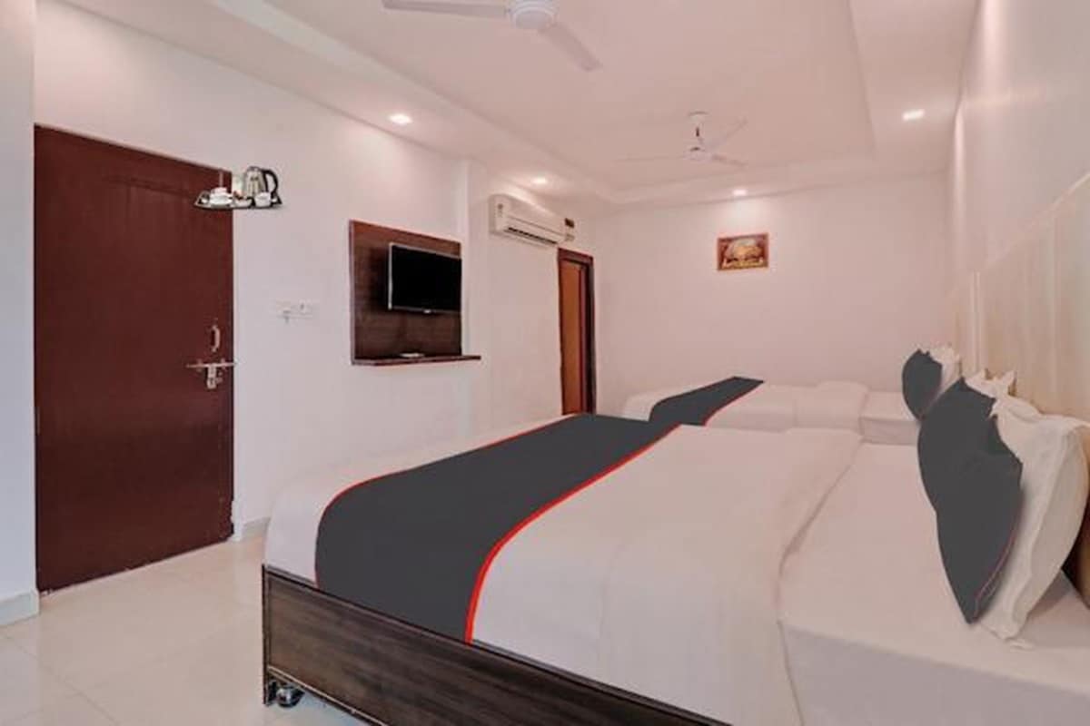 Hotel Amishi Near Shantikunj Haridwar - Tap to explore photos