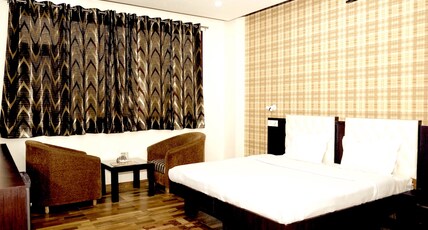 K T Royal Hotel Room Type - Premium Deluxe